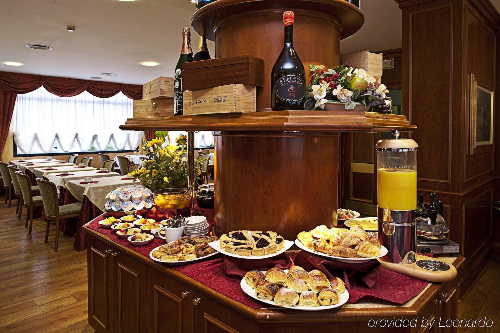 Rege Hotel Сан-Донато-Міланезе Ресторан фото