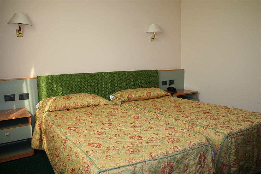 Rege Hotel Сан-Донато-Міланезе Екстер'єр фото